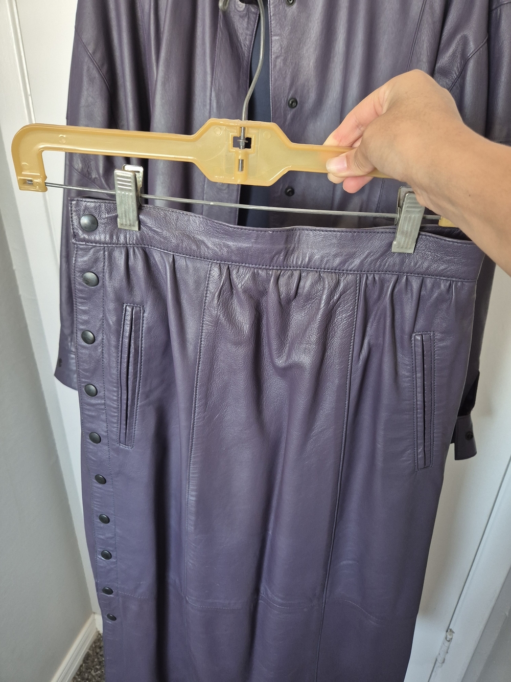 Vintage Women's Purple Leather Jacket & Skirt Set - Picture 7 of 10